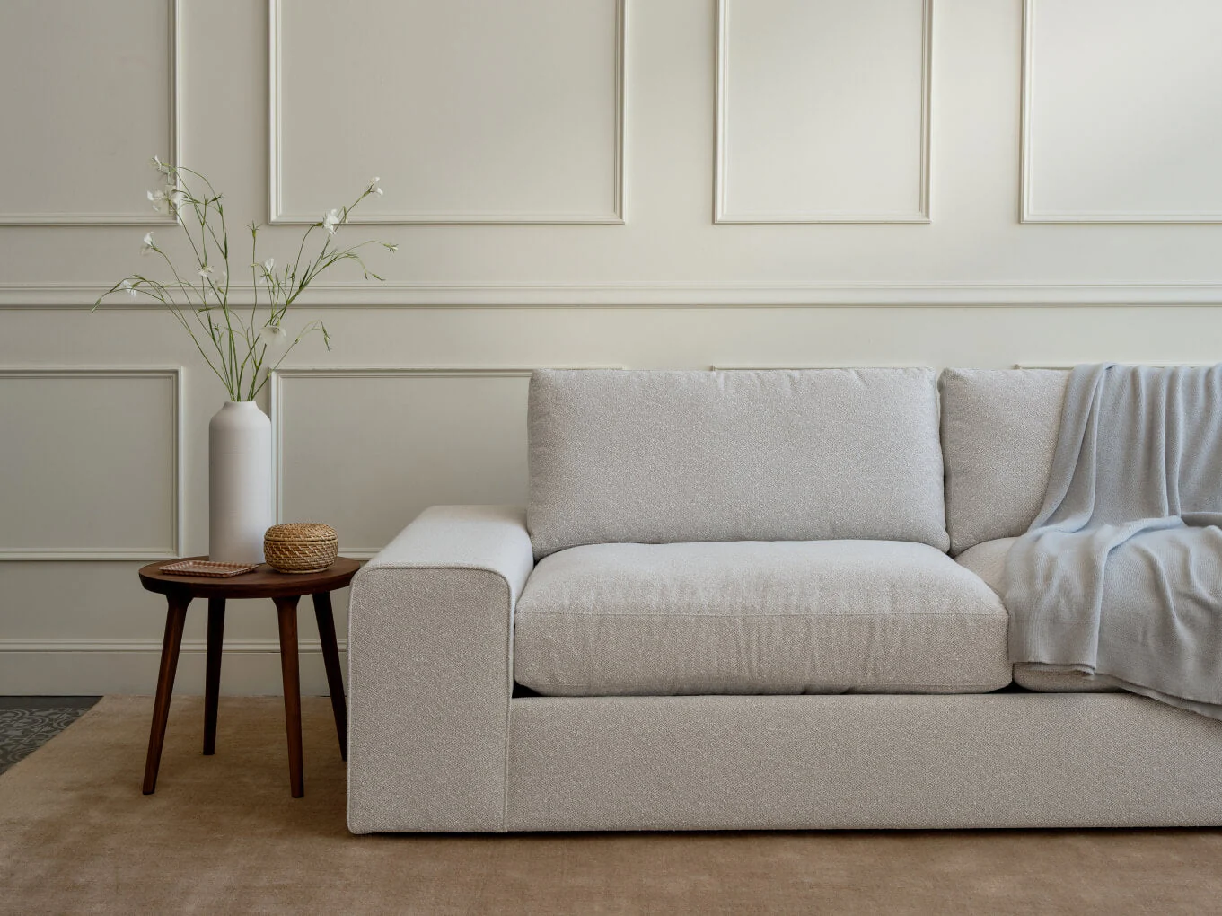Blumen Corner Sectional in Natural Latex - Image 3