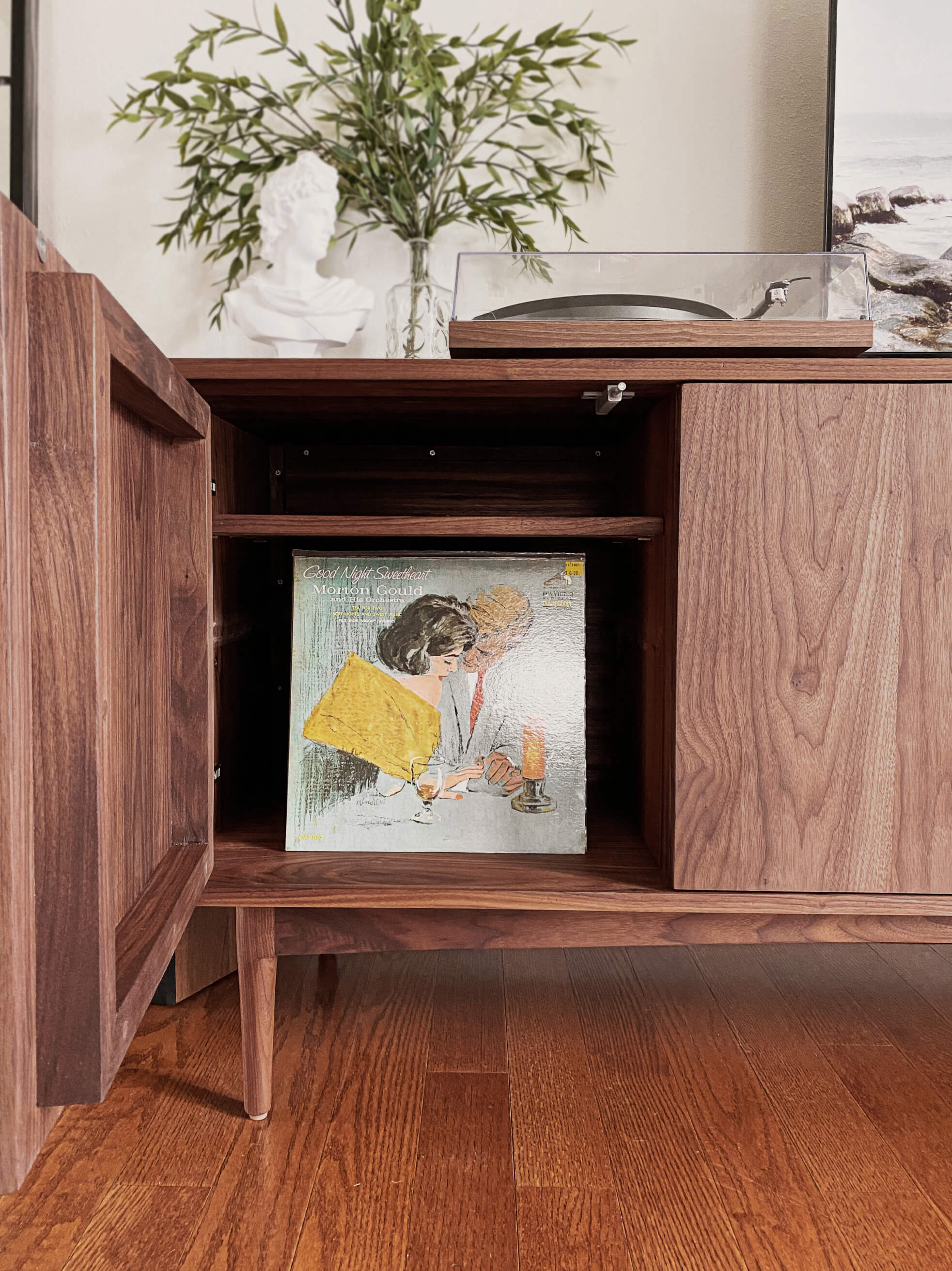 Emilia 3-Door Credenza - Image 5